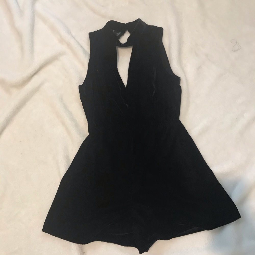 Vintage 90s Black Velvet Lace Mini Dress/Romper 🖤